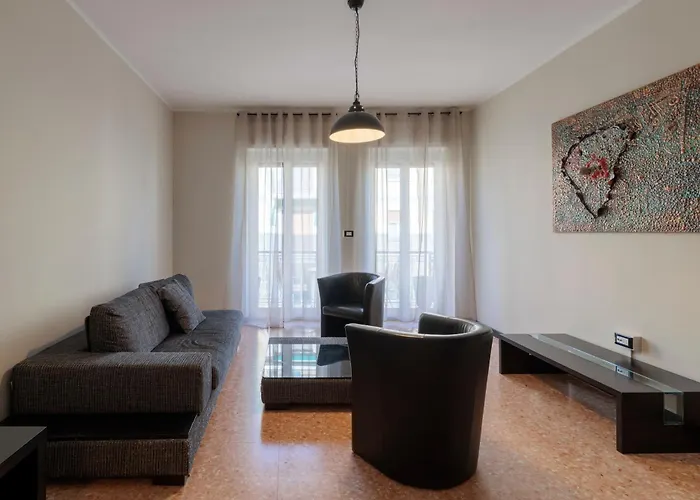 Apartmán Hostdomus - Black Pearl